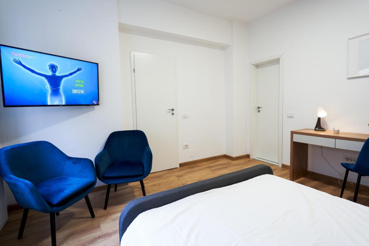 Minimalist Design Apartament In Magheru Bucureşti Ngoại thất bức ảnh